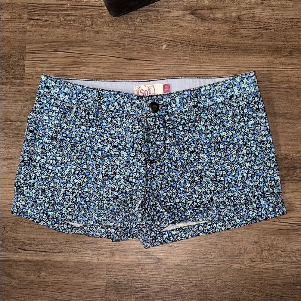 SO Floral Patterned Shorts
